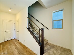 1544 Little Penguin St in Las Vegas, NV - Building Photo - Building Photo