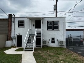566 E High St, Unit Rear