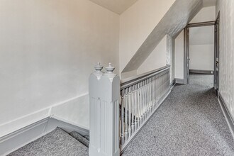 845 Collins St in Pittsburgh, PA - Building Photo - Building Photo