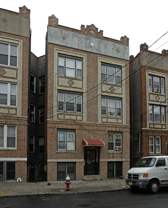 119 Baldwin Ave in Jersey City, NJ - Building Photo - Building Photo