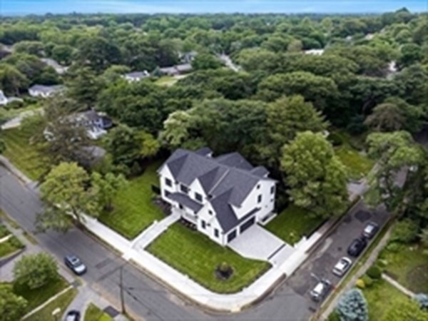 20 Bound Brook Rd in Newton, MA - Foto de edificio - Building Photo
