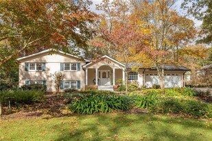 2741 Benson Dr in Marietta, GA - Building Photo