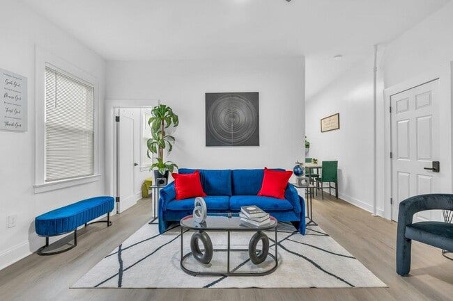 68 Pine St in Montclair, NJ - Building Photo - Building Photo