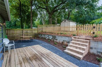 875 Oakhill Ave SW in Atlanta, GA - Building Photo - Building Photo