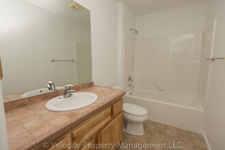 2505 NE 7th Ln in Redmond, OR - Building Photo - Building Photo