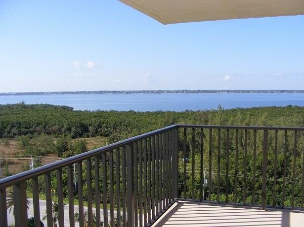 10044 S Ocean Dr-Unit -1208 in Jensen Beach, FL - Building Photo - Building Photo