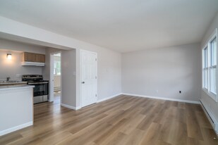 1120 N 39th St, Unit Unit Available in Grand Forks, ND - Building Photo