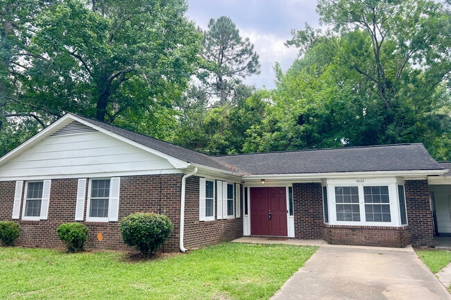 property at 4602 Norwich Rd