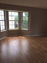 207 Rachel Ct in Franklin Township, NJ - Building Photo - Building Photo