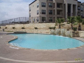 6201 Grissom Rd in San Antonio, TX - Building Photo - Building Photo
