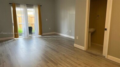 2317 SE 24th Ave in Homestead, FL - Building Photo - Building Photo