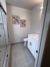 1500 Broadway, Unit SingleUnit in Burbank, CA - Building Photo - Building Photo