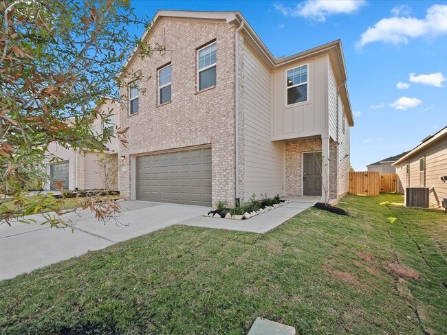 608 Craven St in Montgomery, TX - Building Photo - Building Photo