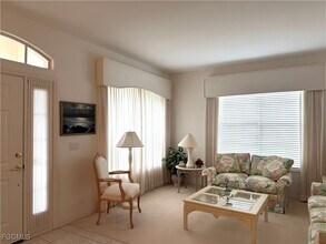 11081 Lakeland Cir in Ft. Myers, FL - Building Photo - Building Photo