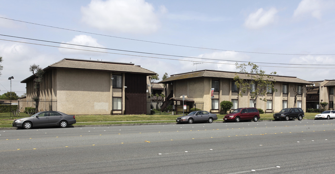 Bolsa West Apartments in Garden Grove, CA - Foto de edificio