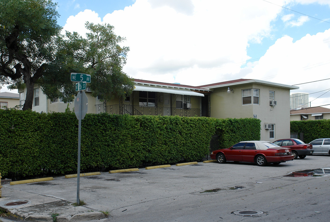 441 NE 26th St in Miami, FL - Building Photo