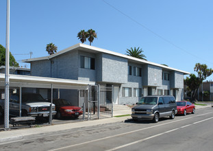 5450 S J St in Oxnard, CA - Foto de edificio - Building Photo