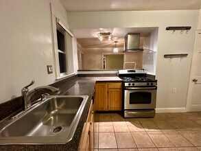 4 Grove St in Belmont, MA - Building Photo - Building Photo