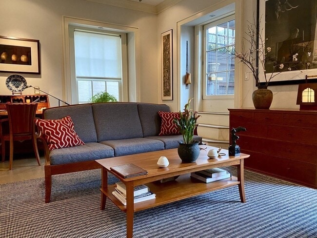 72 Mt Vernon St in Boston, MA - Building Photo - Building Photo