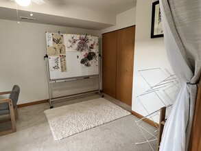 504 Holly Dr, Unit 304 in Edmonds, WA - Building Photo - Building Photo