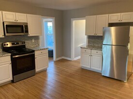 84 Blodget St in Manchester, NH - Building Photo