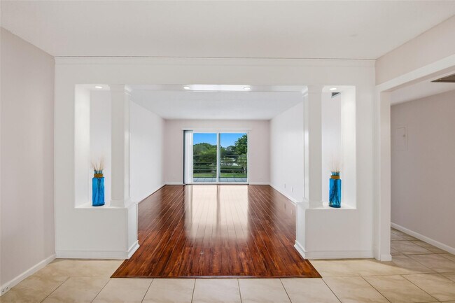 2505 Antigua Terrace in Coconut Creek, FL - Building Photo - Building Photo