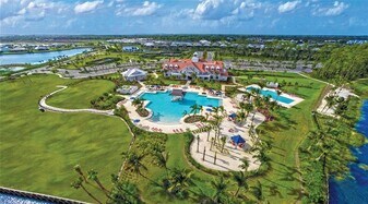 8813 Yucatan Ct in Naples, FL - Building Photo