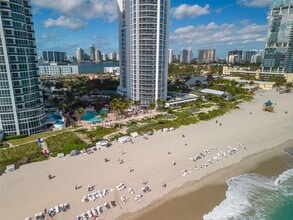 18201 Collins Ave, Unit 4306 in Sunny Isles Beach, FL - Building Photo - Building Photo