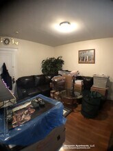 110 Brainerd Rd, Unit 9 in Boston, MA - Foto de edificio - Building Photo