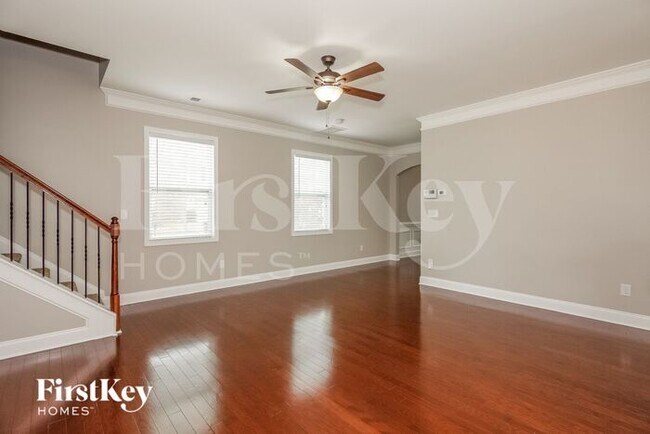 402 Knothole Ln in Charlotte, NC - Building Photo - Building Photo