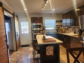 115 Field Crest Dr in San Antonio, TX - Building Photo - Building Photo