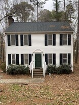 2 Thorne Ridge Dr in Durham, NC - Building Photo