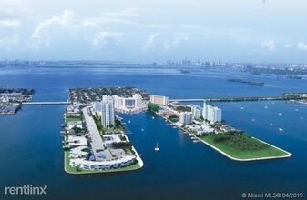 3640 Yacht Club Dr-Unit -# 18077 in Aventura, FL - Building Photo - Building Photo