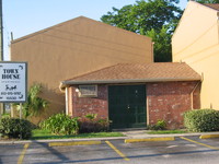 15530 N Nebraska Ave in Lutz, FL - Building Photo - Building Photo