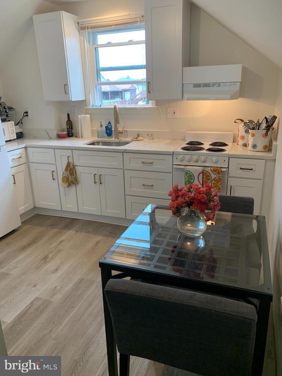 property at 2808 Washington Blvd