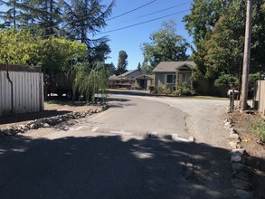 845 McMinn Ave in Santa Rosa, CA - Building Photo - Building Photo