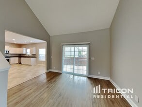 393 Preakness Cir in Pleasant View, TN - Building Photo - Building Photo