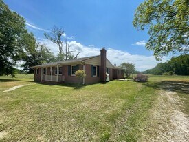 26950 US-58 in South Hill, VA - Building Photo