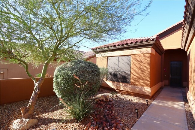 2885 Esmerelda Dr in Bullhead City, AZ - Building Photo - Building Photo