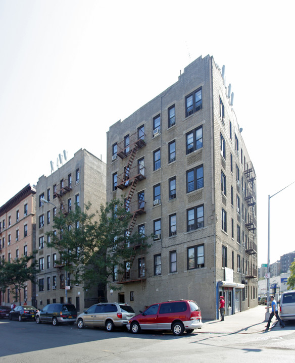 8-10 W 169th St in Bronx, NY - Foto de edificio