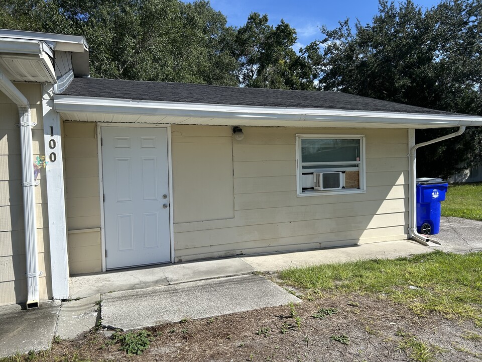 100 12th St in St. Cloud, FL - Building Photo