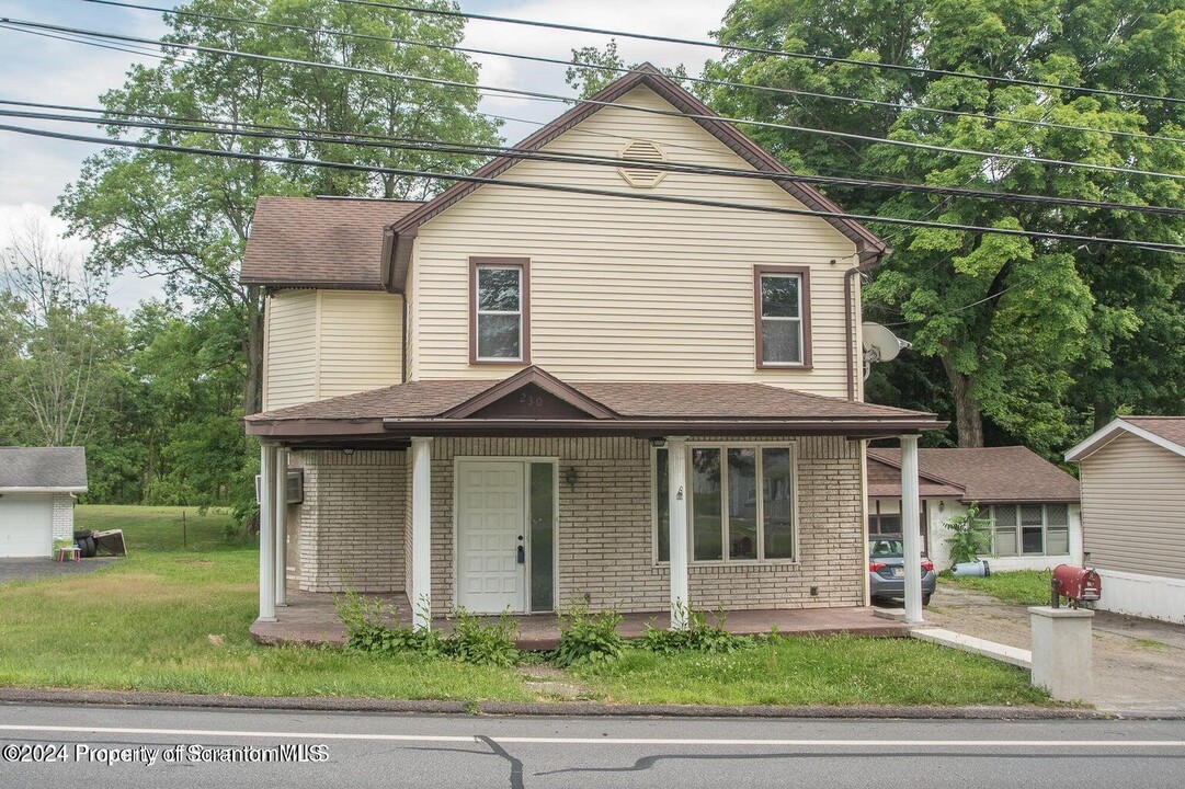 230 Canaan St in Carbondale, PA - Building Photo