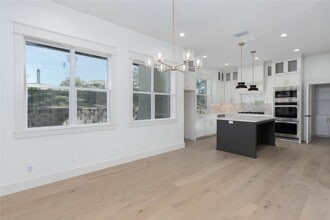 3964 Hogan Dr in Tyler, TX - Foto de edificio - Building Photo