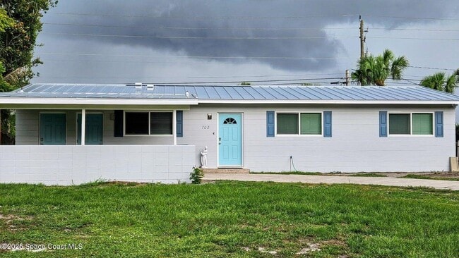 property at 702 Lund Cir
