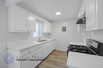 11714 Bellflower Blvd in Downey, CA - Foto de edificio - Building Photo