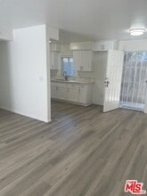 14206 Gilmore St in Los Angeles, CA - Building Photo - Building Photo