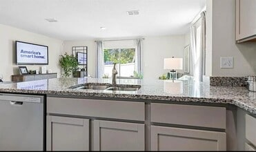 528 Zinfandel Dr in Daytona Beach, FL - Building Photo - Building Photo