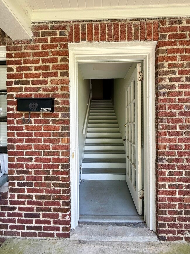 809 Rankin Pl, Unit 809A in Greensboro, NC - Building Photo - Building Photo