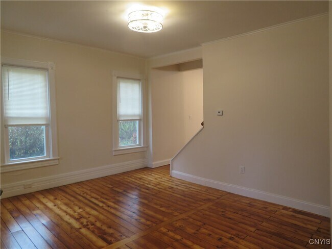 46 Pearl St in New Hartford, NY - Building Photo - Building Photo