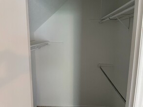 1181 Hulon Ln in West Columbia, SC - Building Photo - Building Photo